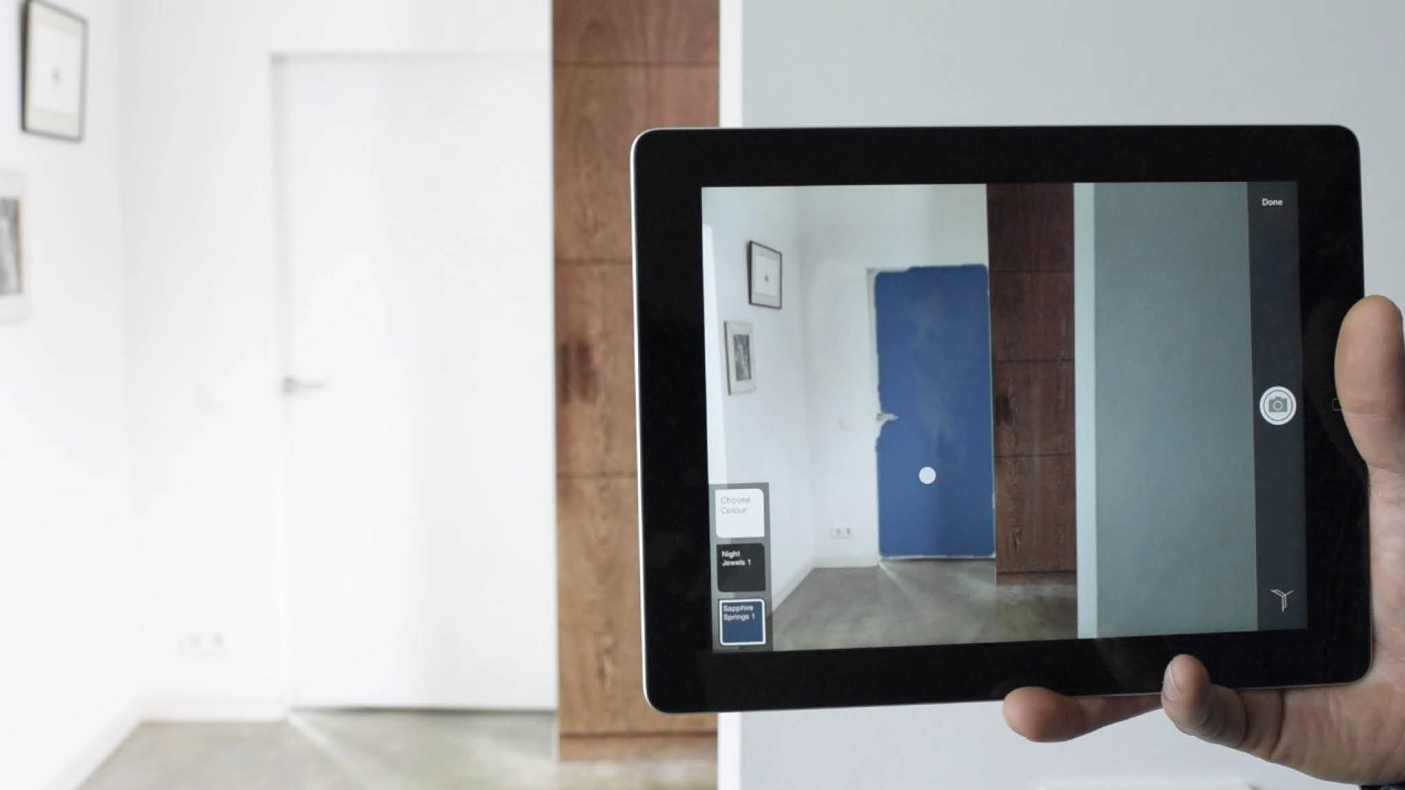 Válassz színt a Visualizer alkalmazás segítségével! Csak irányítsd a telefonod vagy táblagéped kameráját a kifesteni kívánt falra, válaszd ki a színeket, amelyeket ki szeretnél próbálni, majd koppints a kijelzőn a kifestendő falra.