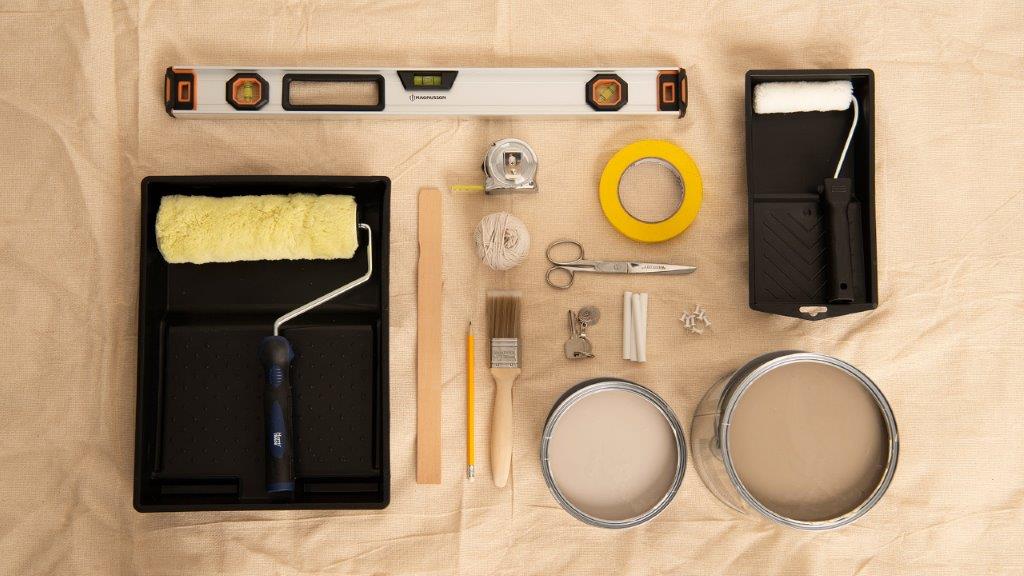 Painting equipment including rollers and paint Dulux_CF21_ívfestés_eszközök_magyar_2